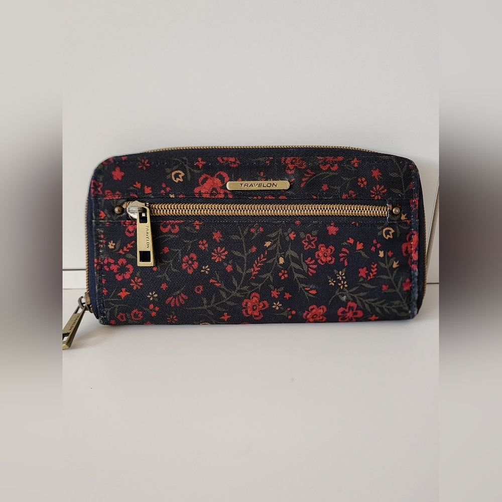 Travelon Floral Wallet